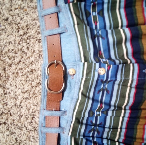 New Look Button Skirt - Picture 2 of 2